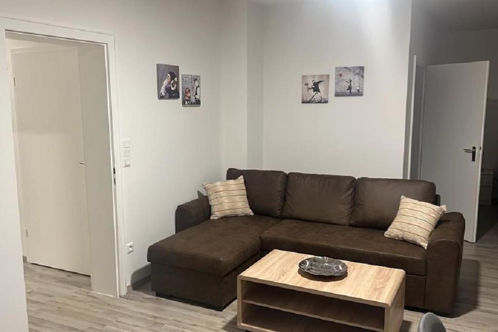 Eine Modern Renovierte Wohnung Mit Balkonterrasse. Lubbecke Extérieur photo