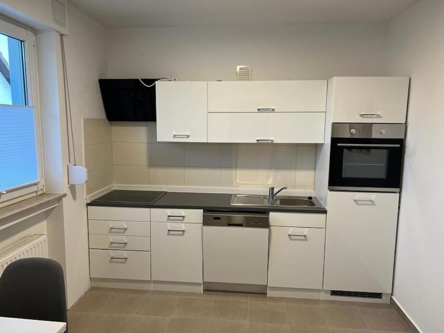 Eine Modern Renovierte Wohnung Mit Balkonterrasse. Lubbecke Extérieur photo